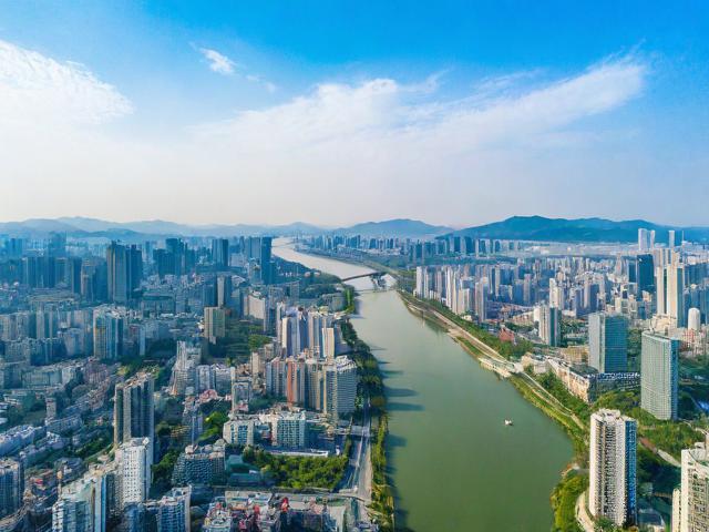 上饶旅游攻略,有哪些必去景点和美食推荐?