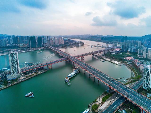 东兴口岸旅游攻略,有哪些必去景点和实用小贴士?