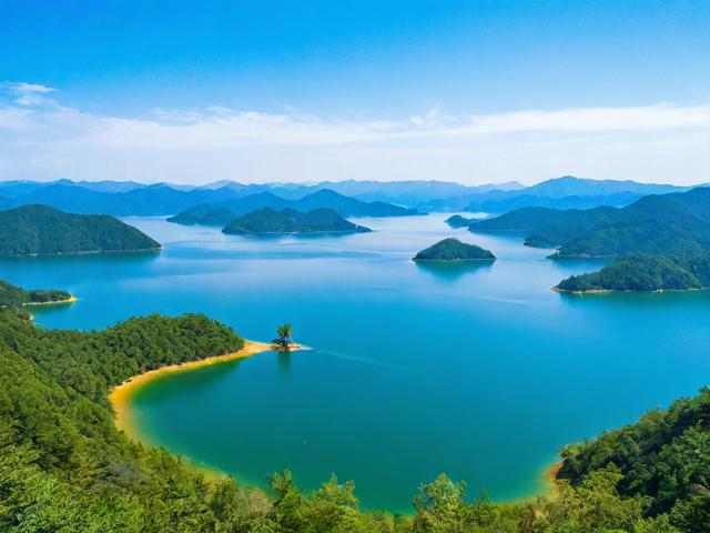 松花湖旅游攻略,有哪些必去景点和最佳游玩时间?