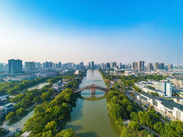海宁到杭州开车需要多长时间?