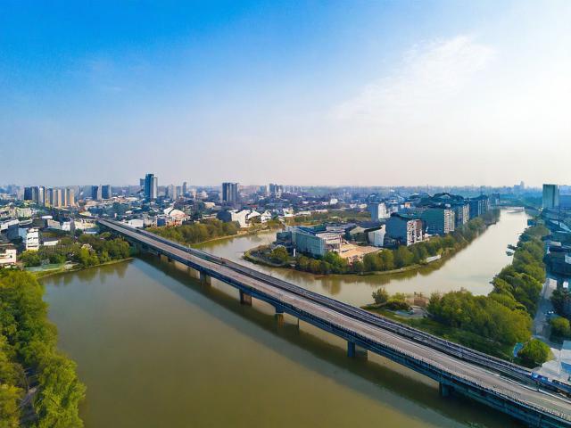 盐城到嘉兴乘汽车需要多长时间?