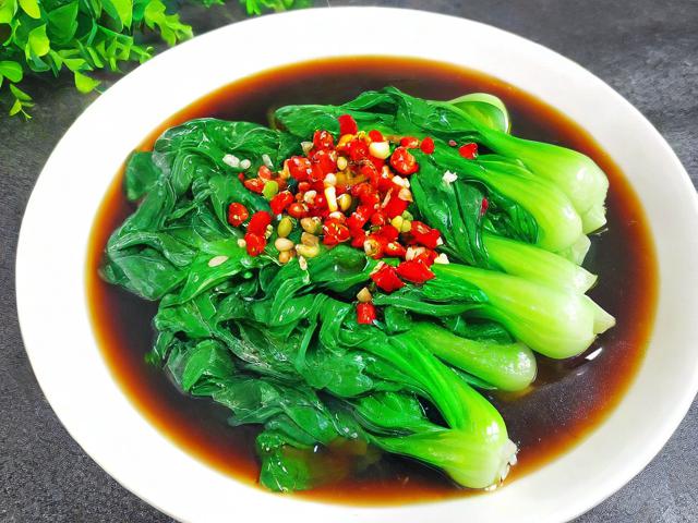 水煮青菜的最佳时间是几分钟?3个技巧保持翠绿不发黄!