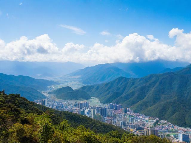 文山有哪些值得一游的景点?