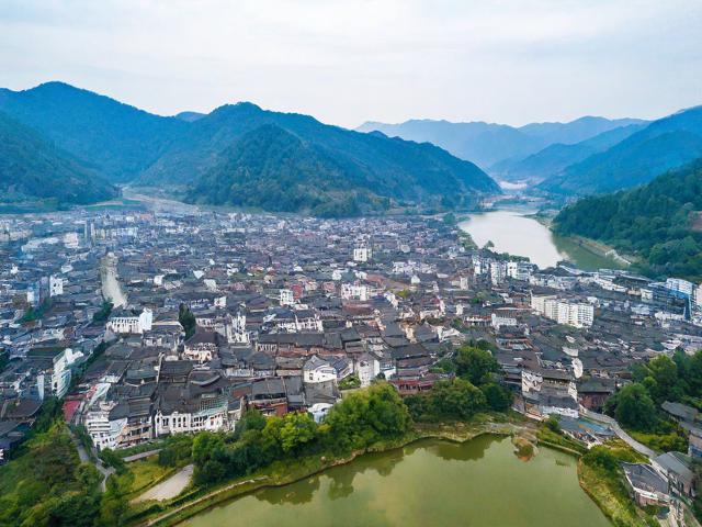 景德镇游玩攻略，如何玩转景德镇？一份详尽的游玩攻略等你来发现！
