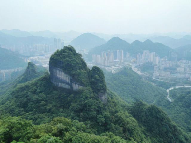 重庆仙女山游玩攻略,有哪些必去景点和特色体验?,或者,重庆仙女山攻略,怎么去及游玩注意事项是啥?