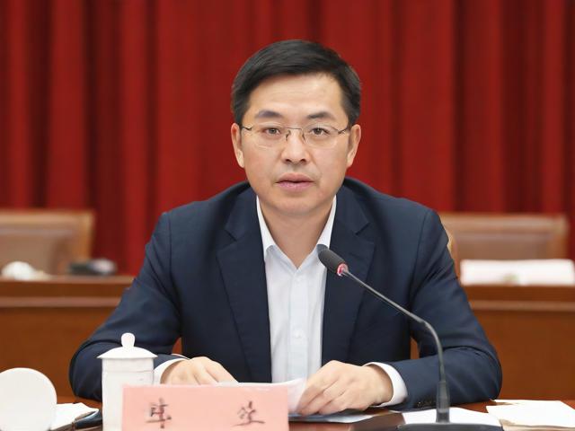 官方通报，北大教授用餐费用引发争议，真相揭晓！