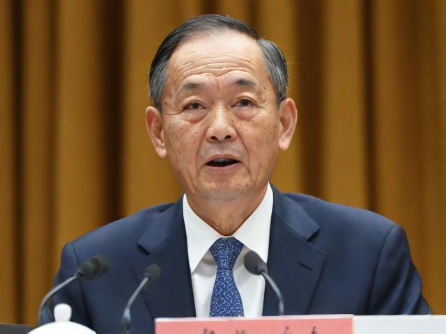 章家敦叫嚣对华加征高额关税，中方应对策略揭秘。