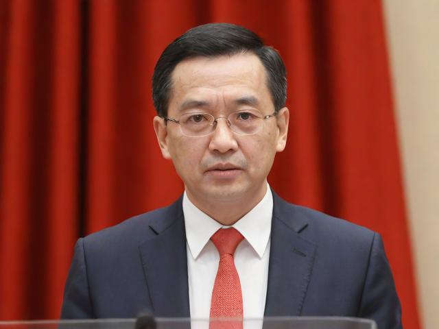 男子编造谣言引发恐慌遭行拘处分,警示社会言论需负责任