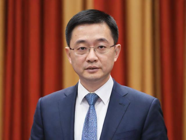 揭秘多省首富换人的原因,为何新晋首富中有两位年轻有为的85后?