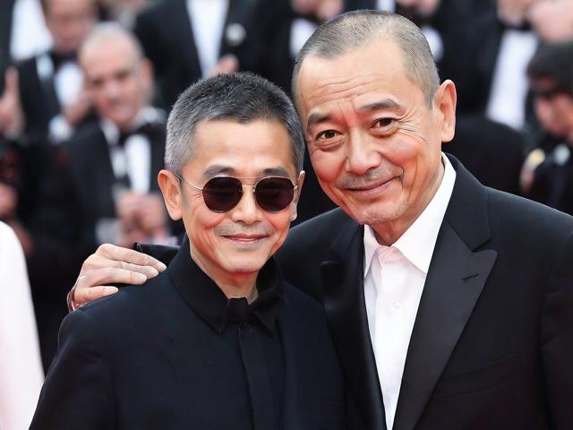 葛优携神秘人物外出，是儿子还是孙子？年龄差距引热议！