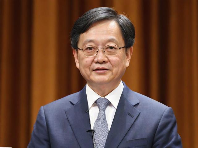 酷似雷军的女孩爆红背后的原因解析