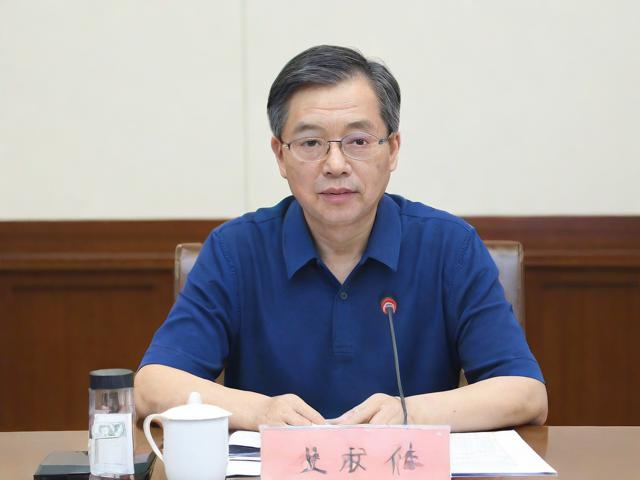 父亲为何选择每月分四次发放生活费?