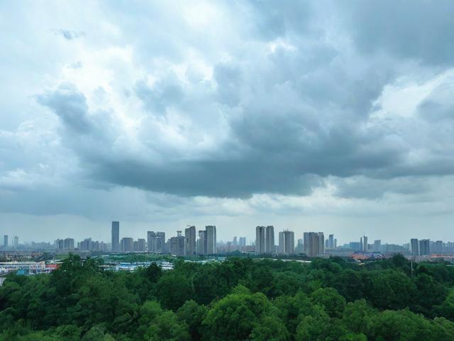 河南多地罕见干旱,七月何以无雨成灾?