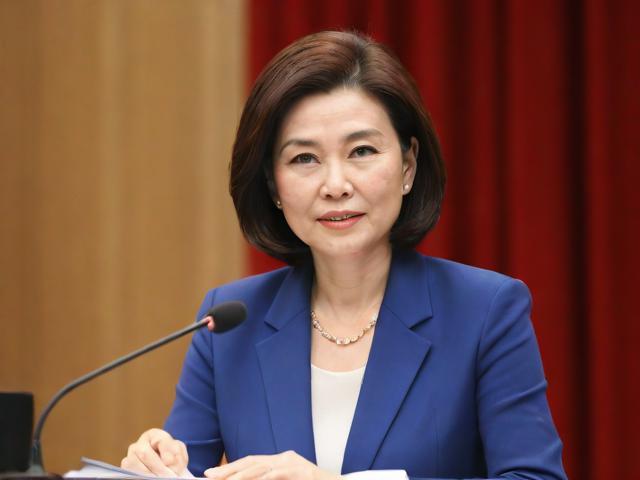 宗馥莉对宗庆后手写指示有效性的质疑,背后的原因是什么?