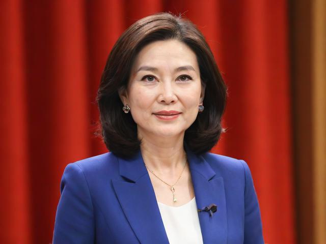 宗馥莉继承之战背后的真相揭秘，媒体探寻一年前布局内幕