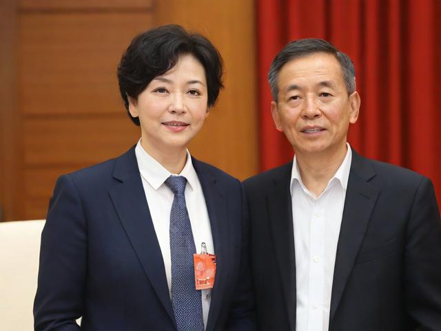 王琳首次公开谈论第一段失败婚姻的幕后原因揭秘。